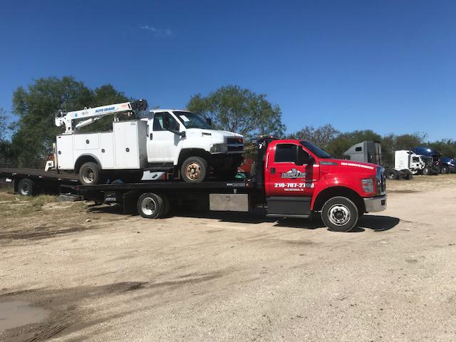 Treviño Towing Photo