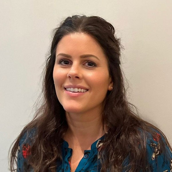 Images Elizabeth Malone - UnitedHealthcare Licensed Sales Agent