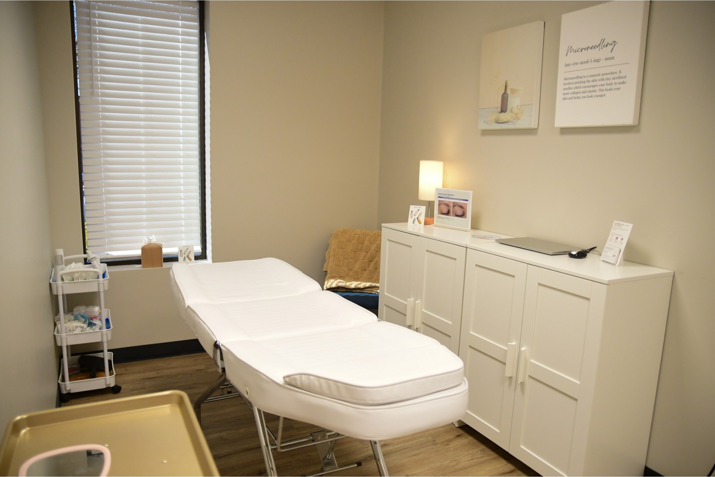 Spa treatment room for facials, peels and microneedling in Newark, DE