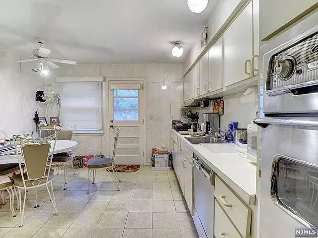 Images FloroStone Realty Inc.