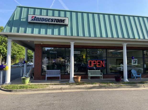 Images Dellinger's Tire Discounters