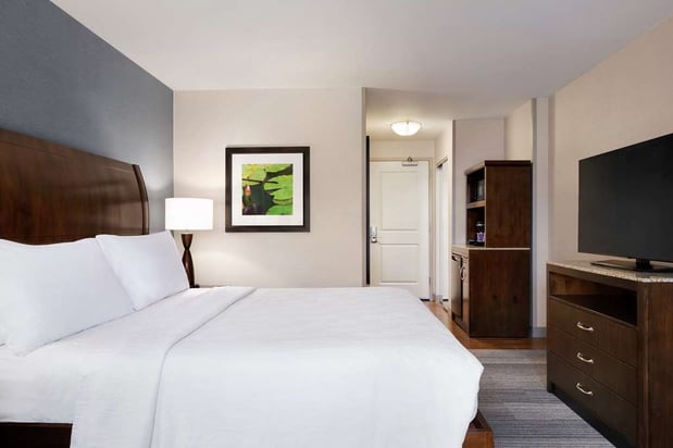 Images Hilton Garden Inn Stony Brook