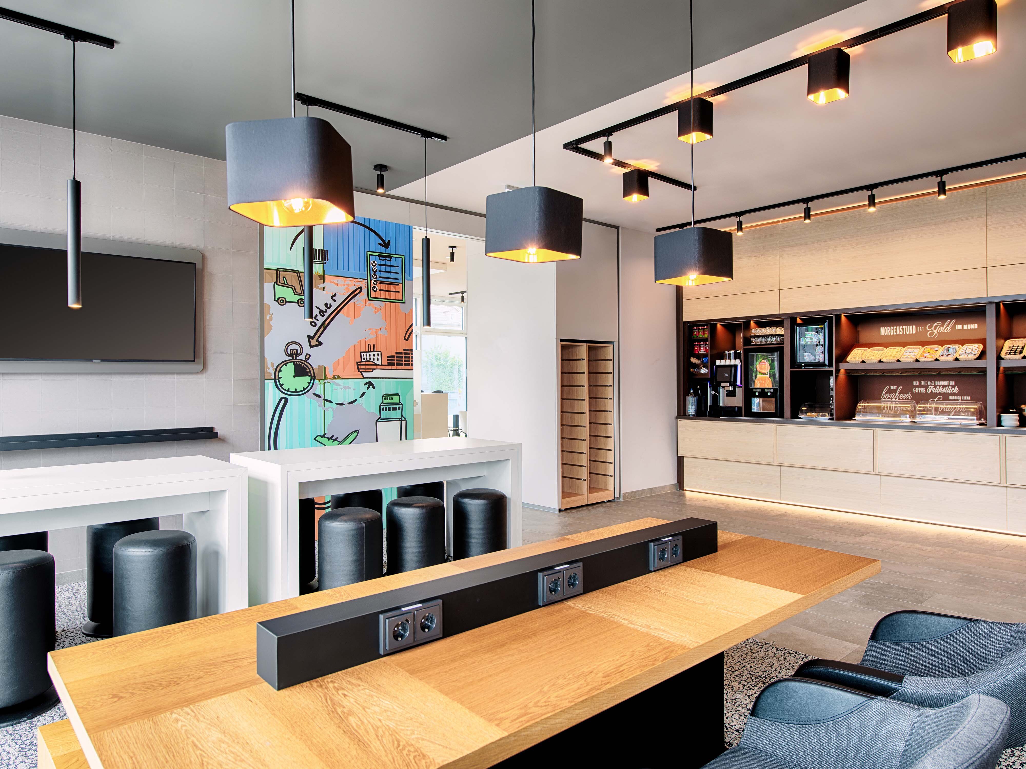 Bilder B&B HOTEL Stuttgart-Neckarhafen