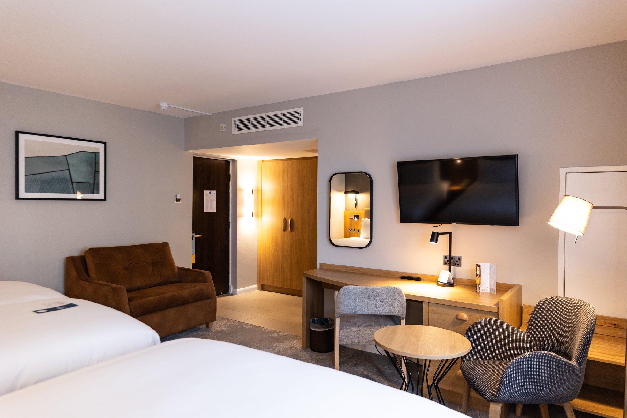 Crowne Plaza London - Gatwick Airport, an IHG Hotel Crawley 01293 608608