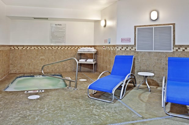 Images Holiday Inn Express & Suites Vancouver Mall/Portland Area by IHG