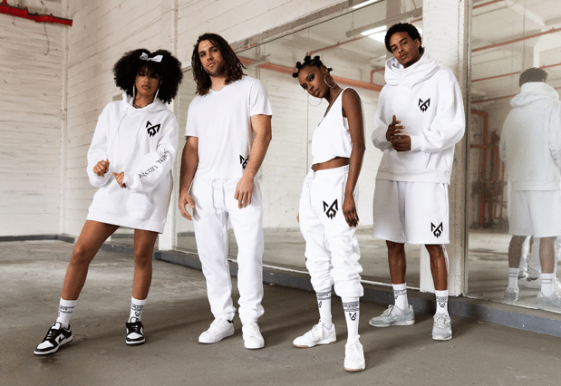 Images MILKWHITE APPAREL
