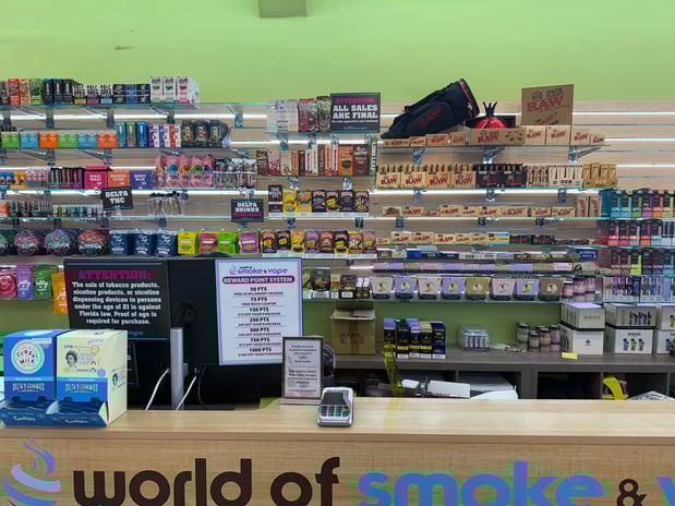 Images World of Smoke & Vape - Lake Park