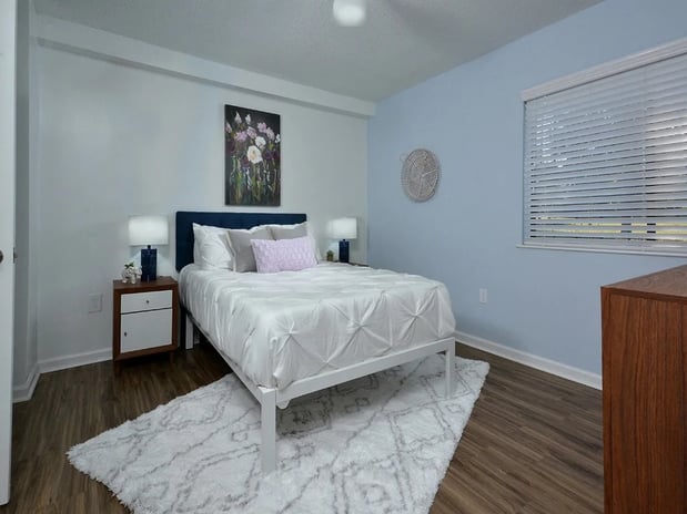 Images Capital Flats & Magnolia Square Apartments