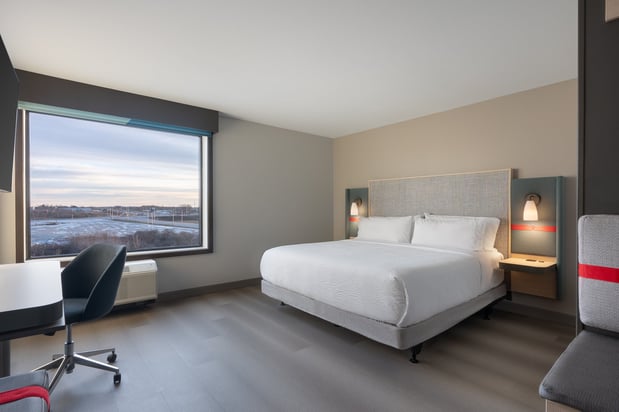 Images avid hotel Oak Creek by IHG