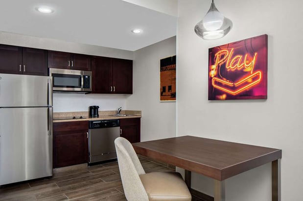 Images Homewood Suites by Hilton Nashville-Downtown