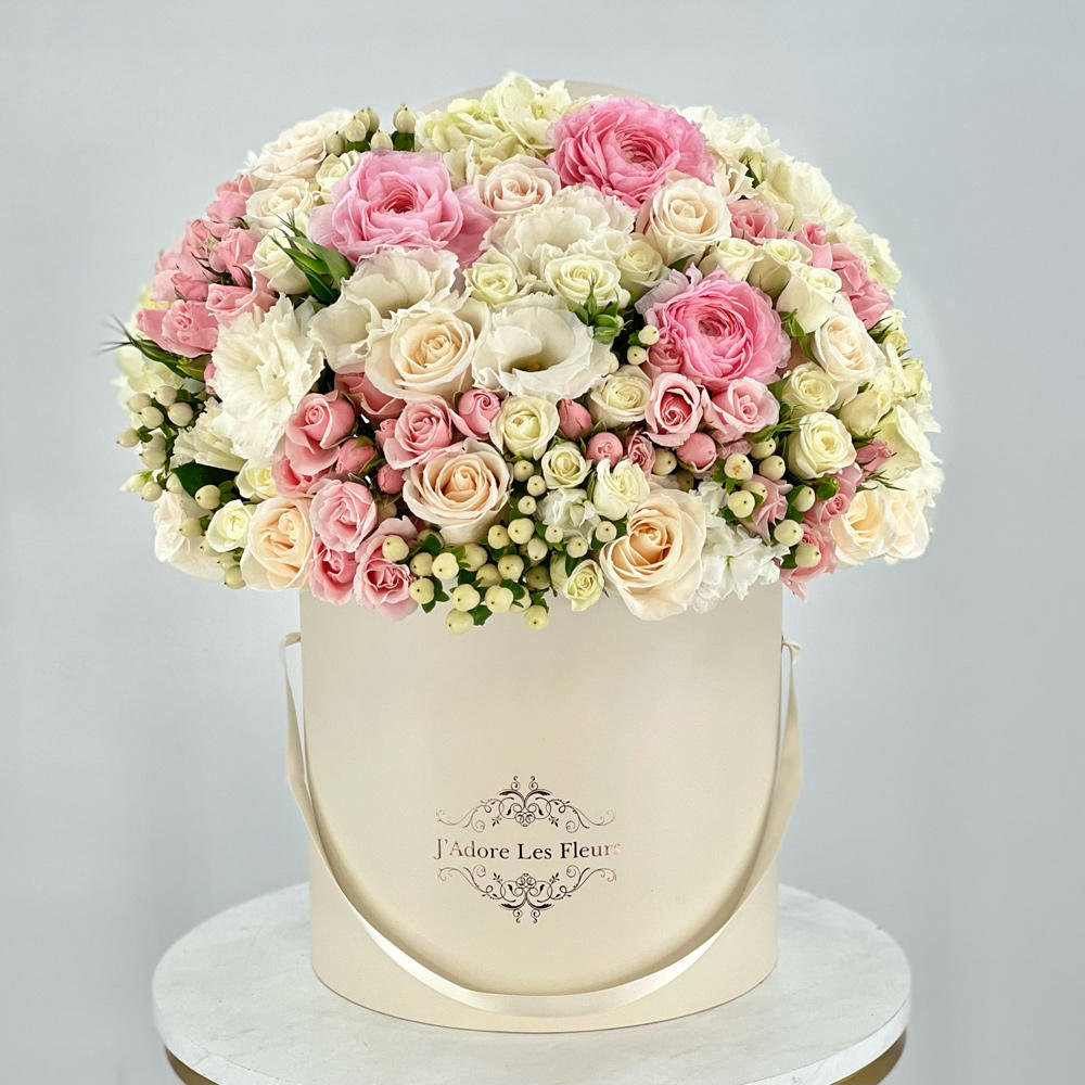 Pearlescent Petals
SKU: JLF004390
Embrace the enchanting allure of nature with this captivating arrangement. Let it fill your surroundings with the fragrance of love and the elegance of blooming flowers, creating a lasting impression and leaving a trail of sweet memories in its wake.