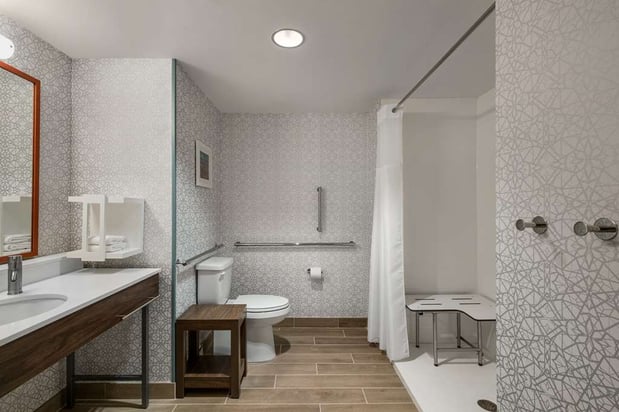 Images Hampton Inn Austin East Side 5th Street