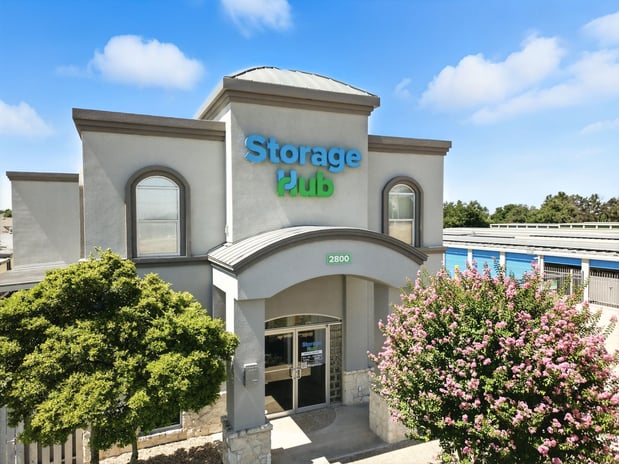Images Storage Hub
