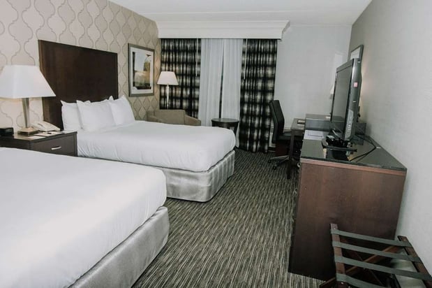 Images DoubleTree by Hilton Hotel Detroit - Dearborn