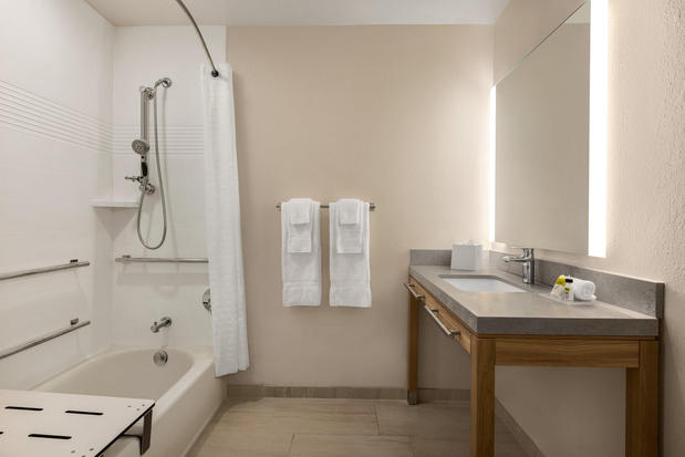 Images Candlewood Suites Lexington - Medical District by IHG