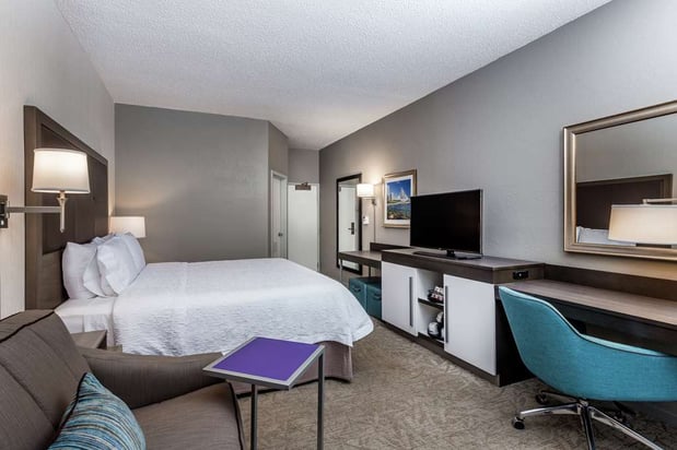Images Hampton Inn Milwaukee-Airport