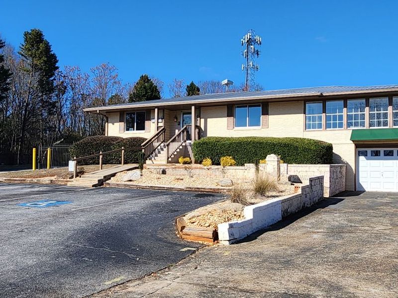 Extra Space Storage Image