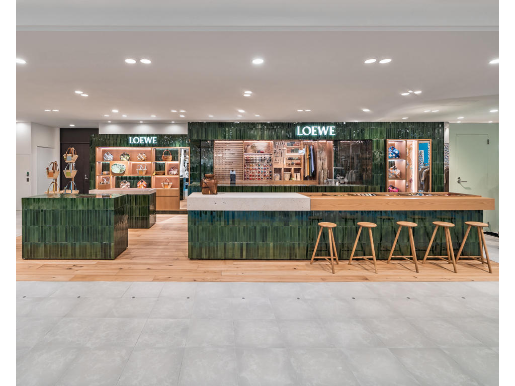 Images ロエベ リクラフト 阪急うめだ本店 8F