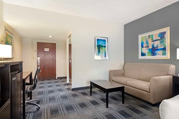 Images Best Western Hartford Hotel & Suites