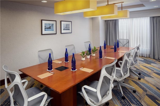 Images Hilton Garden Inn Portland Downtown Waterfront