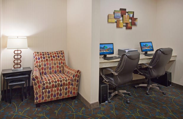 Images Holiday Inn Lincoln Southwest by IHG