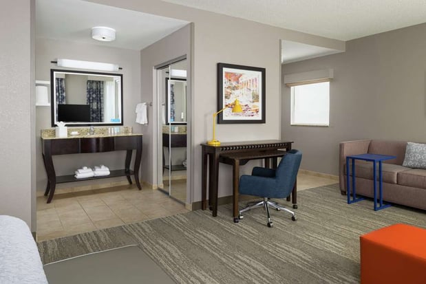 Images Hampton Inn & Suites National Harbor/Alexandria Area