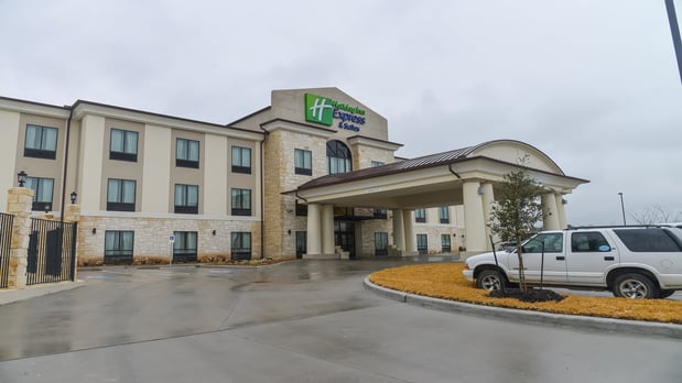 Images Holiday Inn Express & Suites Cuero by IHG
