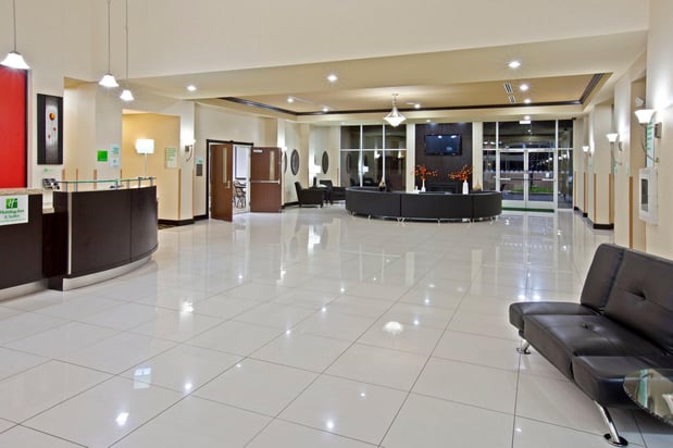 Images Holiday Inn Louisville Airport South by IHG