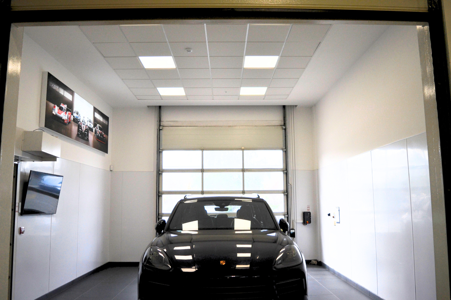 Images Porsche Centre Leicester
