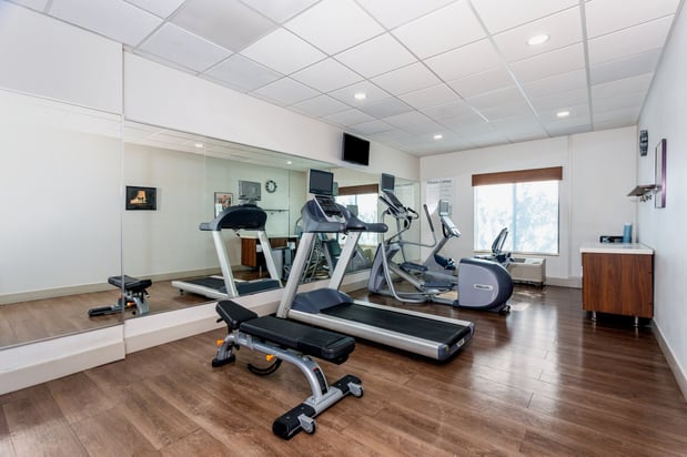 Images Holiday Inn Express & Suites Orlando - International Drive by IHG