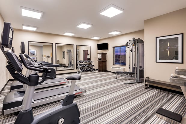Images Candlewood Suites Eau Claire I-94 by IHG