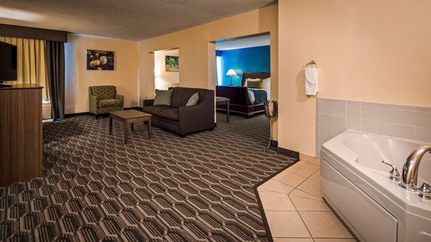 Images Best Western Plus Yadkin Valley Inn & Suites