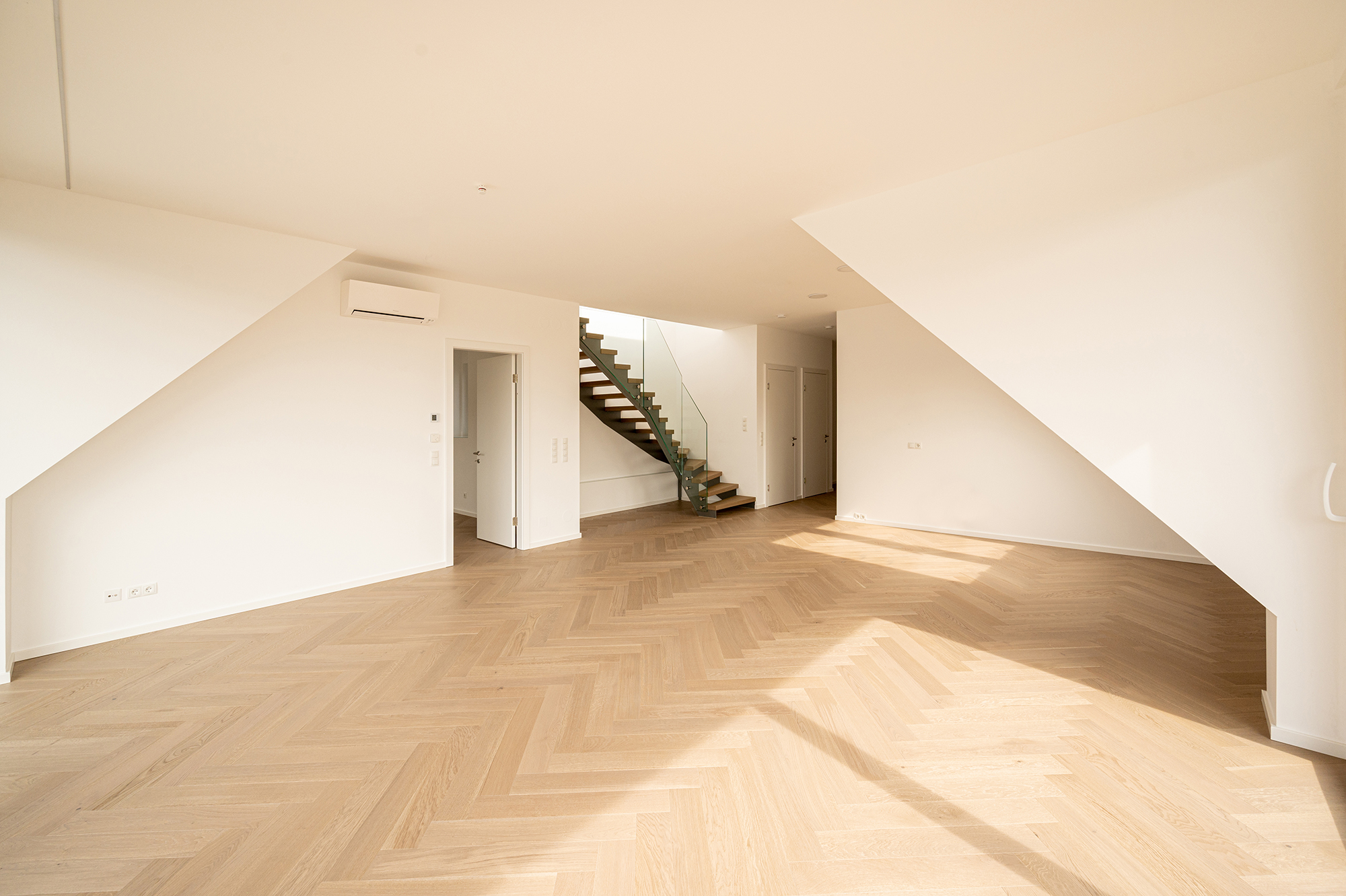 Bild 6 von Bobby Floor GmbH & Co KG