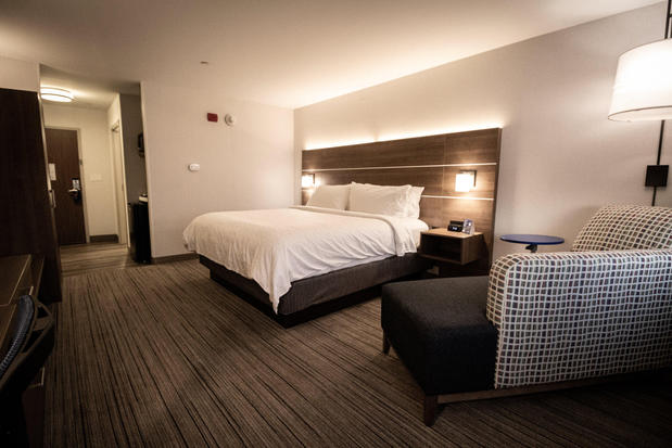 Images Holiday Inn Express & Suites Boston South - Randolph, an IHG Hotel
