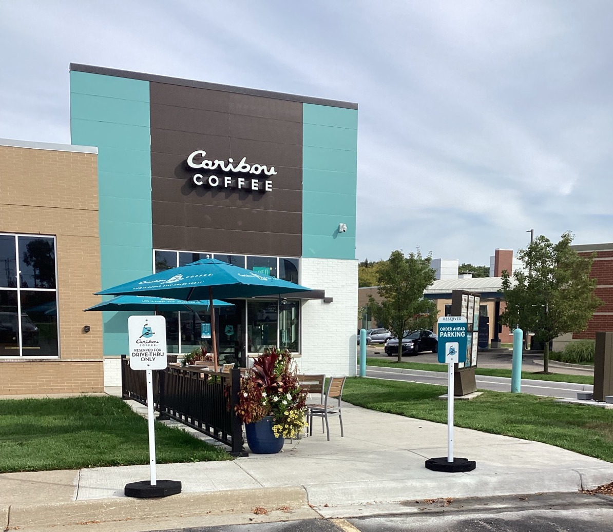 Storefront of the Caribou Coffee at 5551 28th Street SE in Grand Rapids