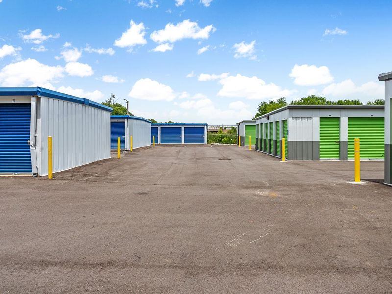 Interior Units - Storage Express at 1129 S Gardner St, Scottsburg, IN 47170