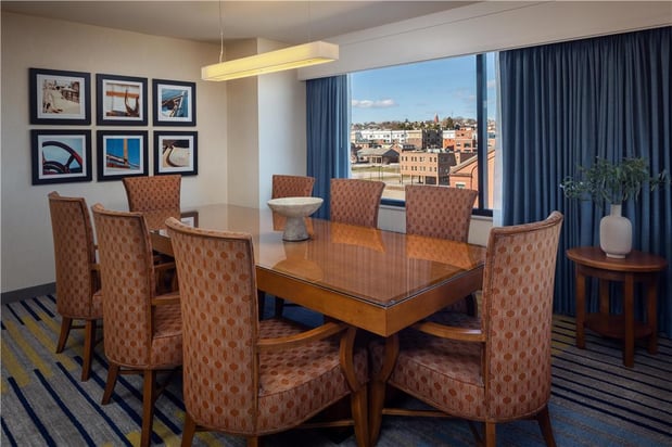 Images Hilton Garden Inn Portland Downtown Waterfront