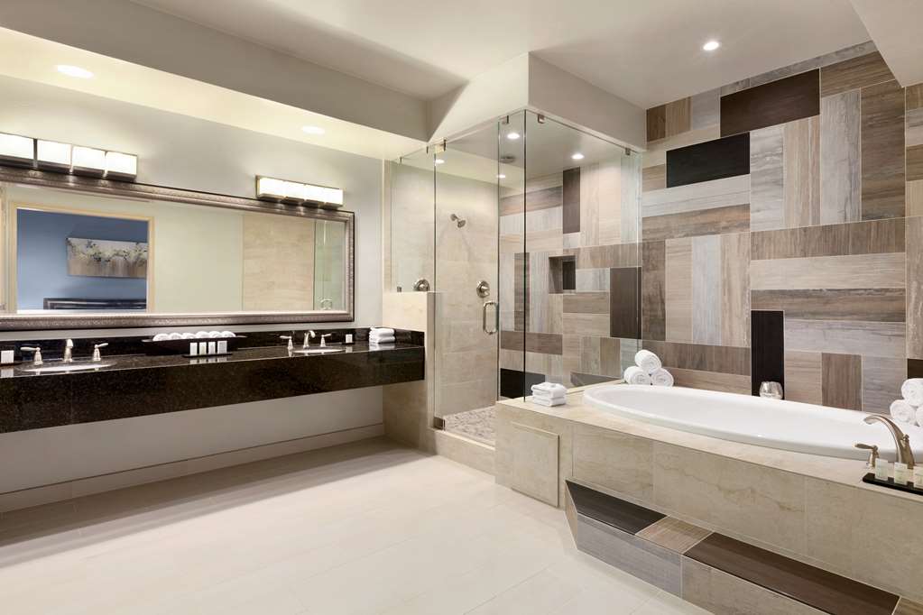 Guest room bath Embassy Suites by Hilton Brea North Orange County Brea (714)990-6000