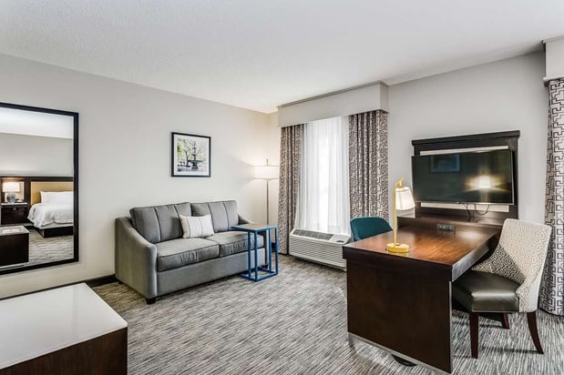 Images Hampton Inn & Suites Mobile- Downtown Historic District