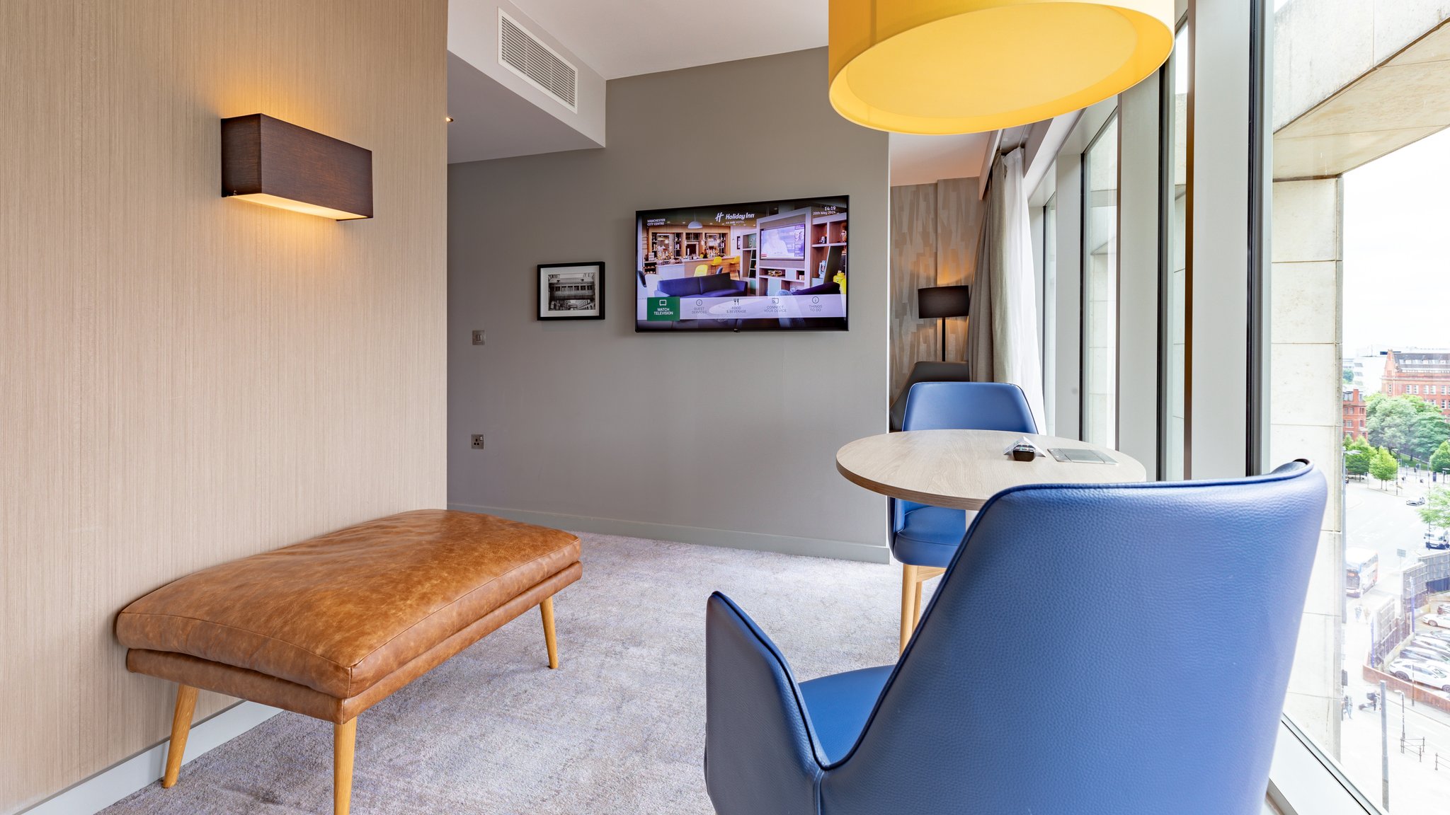 Images Holiday Inn Manchester - City Centre by IHG