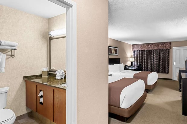 Images Heartland Inn & Suites, SureStay Collection by Best Western