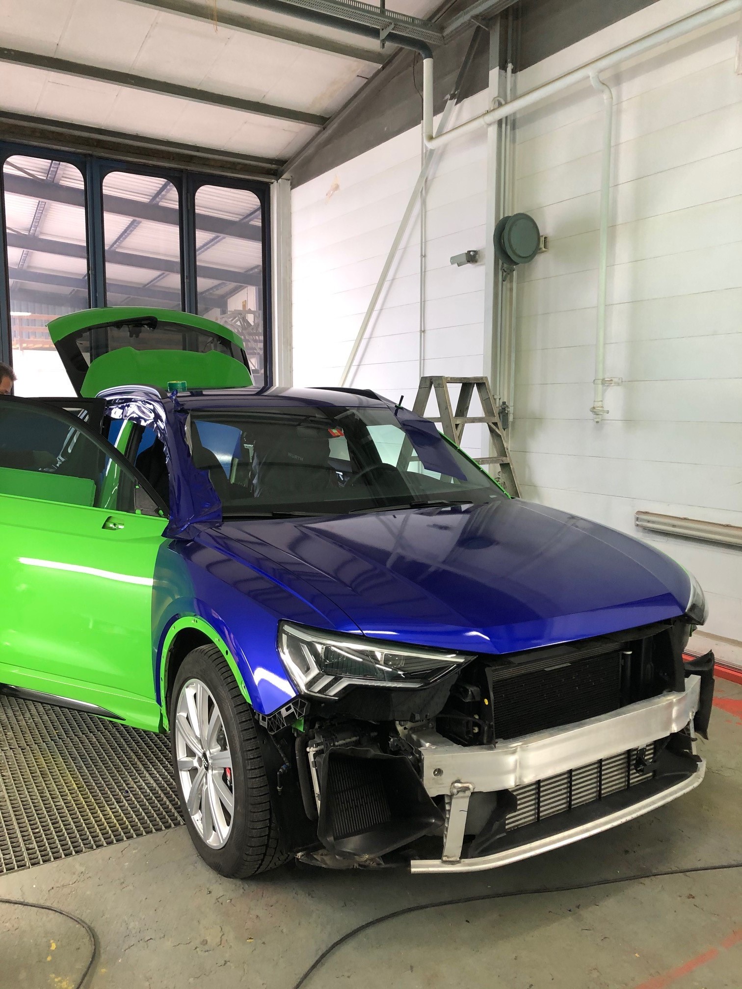 Bilder Maier Carrosserie GmbH - Ihr zuverlässiger Partner im Aargau für Carrosserie-, Parkschadenreparaturen, Lackierungen
