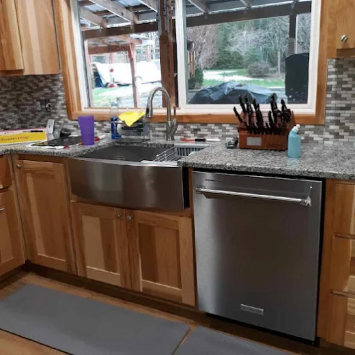 Images Gresham Door & Cabinet