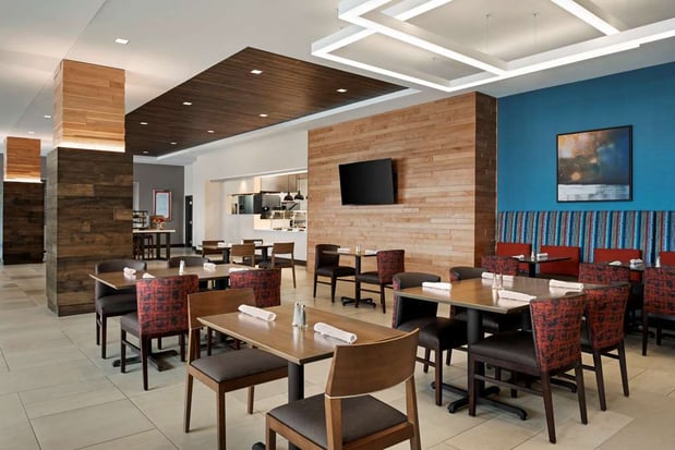Images Hilton Garden Inn Milwaukee Brookfield Conference Center
