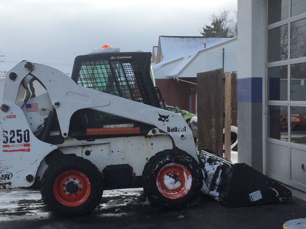 Buffalo Snowplowing & Lawn Care Image