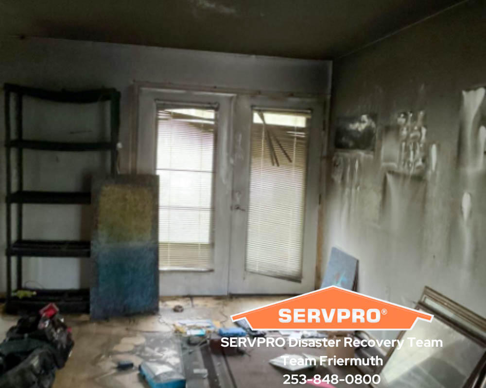 SERVPRO of Auburn/Enumclaw offers 24-hour emergency services for the restoration of your property after a fire. We are available to respond at all times and can be there faster than any other company!