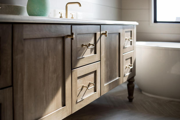 Images Veterans Wholesale Cabinets & Kitchen Cabinets