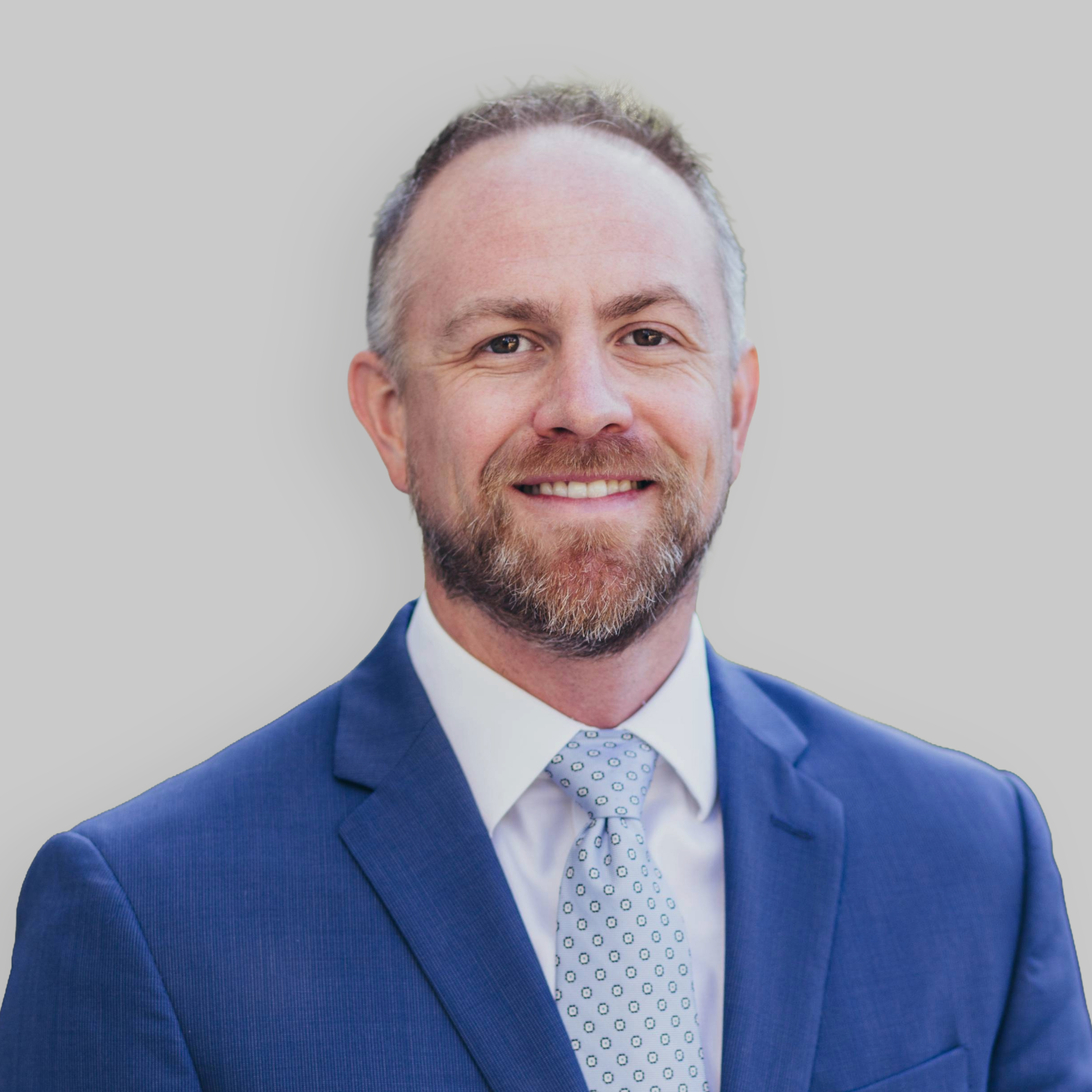 Headshot of Tyler Seelow, a wealth advisor at Chase