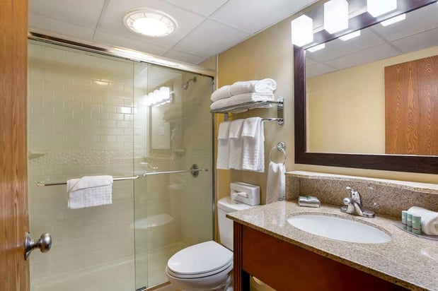 Images Best Western Plus The Inn at Sharon/Foxboro