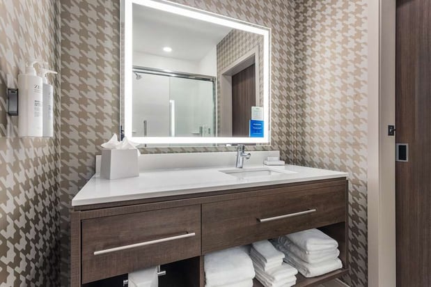 Images Home2 Suites by Hilton Cedar Rapids Westdale